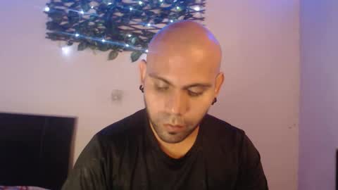 Gabriel online show from October 2025 10:29:02 PM