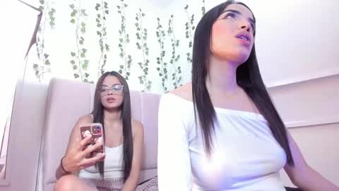 Snapshot of gabrielle_steele chatting on March 2025 03:30:01 AM online show from March 2025 03:30:01 AM