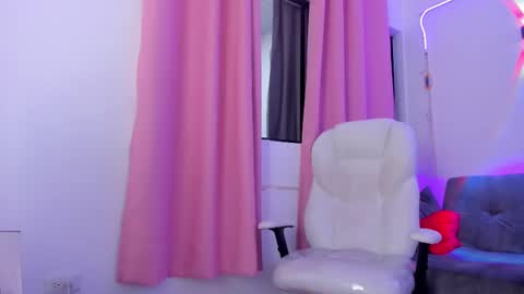 Snapshot of gaby_foox chatting on September 2025 01:48:02 PM gaby online show from September 2025 01:48:02 PM