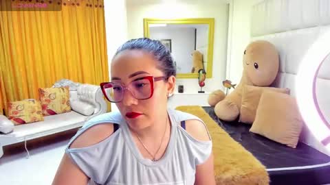 gabriela online show from March 2025 07:59:02 PM