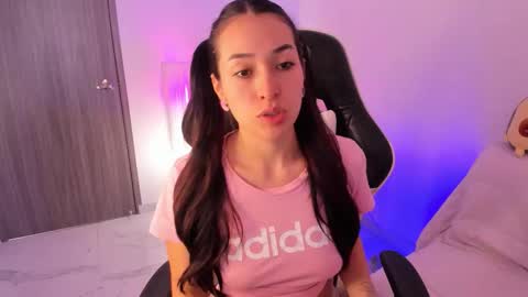 Gabriela online show from September 2025 04:33:02 PM