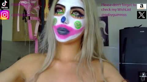 gabygumms online show from September 2025 01:33:01 PM