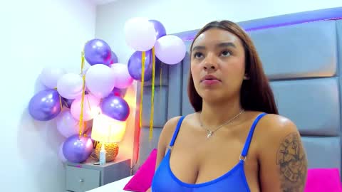 Snapshot of gabymoreau chatting on December 2025 05:07:02 PM gabymoreau online show from December 2025 05:07:02 PM