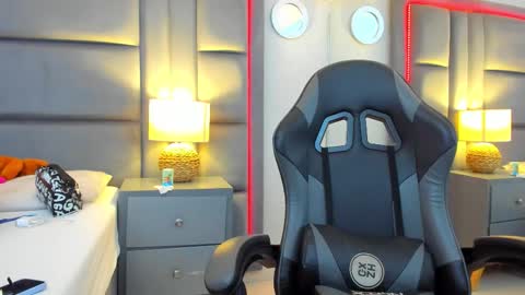 Snapshot of gabymoreau chatting on December 2025 02:56:02 PM gabymoreau online show from December 2025 02:56:02 PM