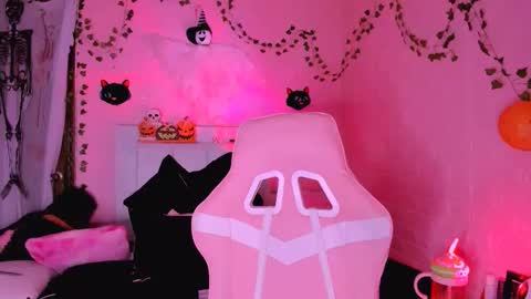 gabyye capprins online show from October 2025 01:38:01 AM