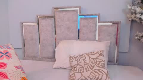 gabyyjones online show from February 2025 11:30:01 AM