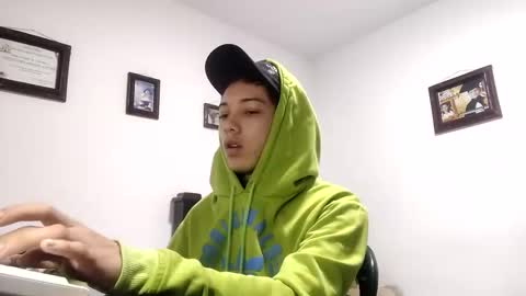 gadiel_sex online show from October 2025 12:05:01 PM