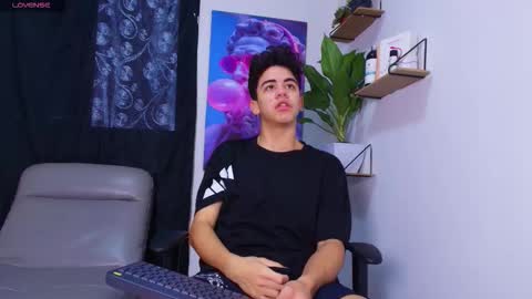 Snapshot of gael_moon chatting on February 2026 07:21:01 PM Gael Moon online show from February 2026 07:21:01 PM