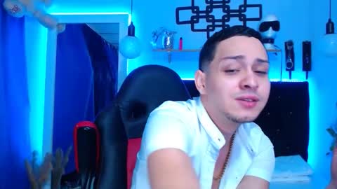 Snapshot of gaellittle chatting on February 2025 12:39:02 PM gaellittle online show from February 2025 12:39:02 PM