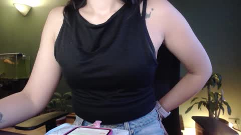 Snapshot of gaitan4 chatting on September 2025 10:53:01 PM gaitan4 online show from September 2025 10:53:01 PM