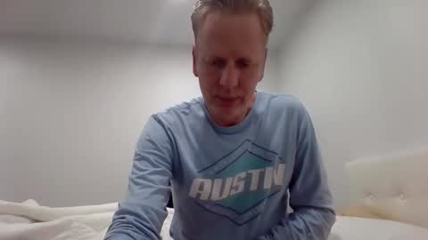 gamerboy200 online show from October 2025 01:17:01 AM