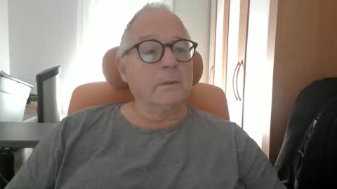 Snapshot of gamin68 chatting on October 2025 01:46:02 PM gamin68 online show from October 2025 01:46:02 PM