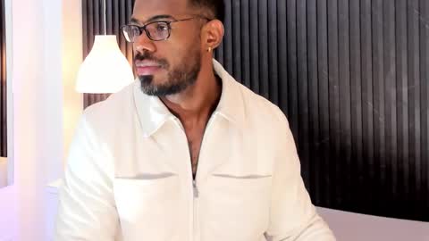 Alejo  online show from December 2025 07:43:02 PM