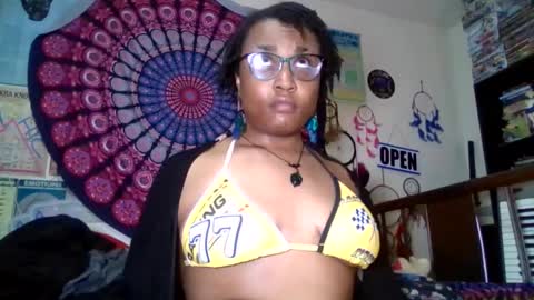 Snapshot of gardeniaspear chatting on May 2026 05:25:02 AM Gardenia online show from May 2026 05:25:02 AM