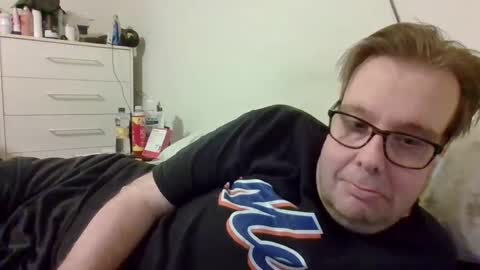 Snapshot of garyg930 chatting on February 2025 01:37:01 AM Gary online show from February 2025 01:37:01 AM
