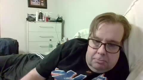 Snapshot of garyg930 chatting on September 2025 04:14:02 AM Gary online show from September 2025 04:14:02 AM