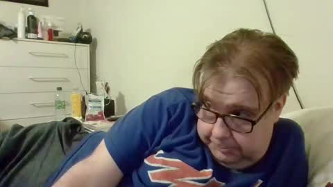 Snapshot of garyg930 chatting on September 2025 01:55:02 AM Gary online show from September 2025 01:55:02 AM