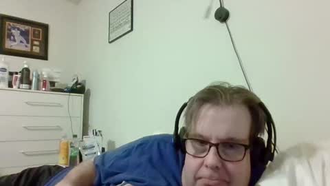 Snapshot of garyg930 chatting on October 2025 03:45:02 AM Gary online show from October 2025 03:45:02 AM