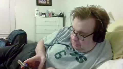 Snapshot of garyg930 chatting on October 2025 03:32:02 AM Gary online show from October 2025 03:32:02 AM