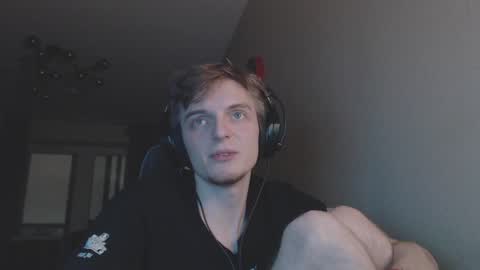 Snapshot of gasturfahe chatting on December 2024 02:19:02 AM gasturfahe online show from December 2024 02:19:02 AM