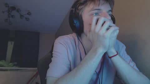 Snapshot of gasturfahe chatting on January 2025 10:09:01 PM gasturfahe online show from January 2025 10:09:01 PM