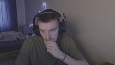 Snapshot of gasturfahe chatting on February 2025 01:42:02 PM gasturfahe online show from February 2025 01:42:02 PM