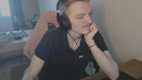 Snapshot of gasturfahe chatting on March 2025 09:40:01 AM gasturfahe online show from March 2025 09:40:01 AM