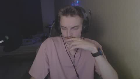 Snapshot of gasturfahe chatting on March 2025 10:52:02 PM gasturfahe online show from March 2025 10:52:02 PM