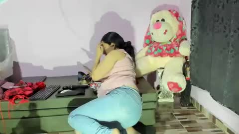 Diana online show from February 2025 12:59:01 AM