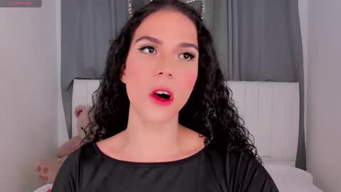 Vnecis Marn online show from October 2025 03:10:02 PM