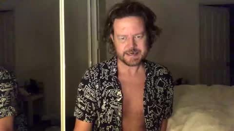 Snapshot of gcsurfer81 chatting on June 2026 07:18:01 AM gcsurfer81 online show from June 2026 07:18:01 AM