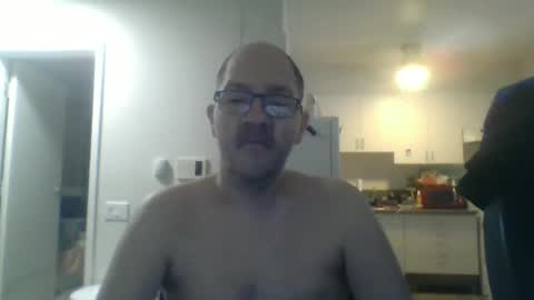 Snapshot of geekgamer41 chatting on February 2026 11:03:01 PM geekgamer41 online show from February 2026 11:03:01 PM