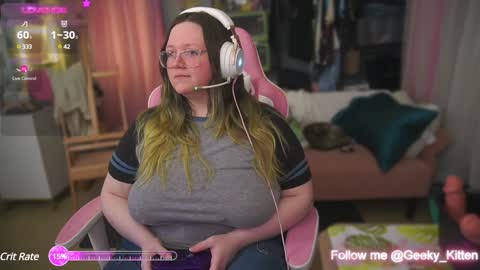 Snapshot of geeky_kitten chatting on January 2025 04:04:01 AM Geeky Kitten Leina -  online show from January 2025 04:04:01 AM
