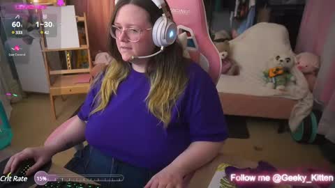 Snapshot of geeky_kitten chatting on March 2025 01:52:02 AM Geeky Kitten Leina -  online show from March 2025 01:52:02 AM
