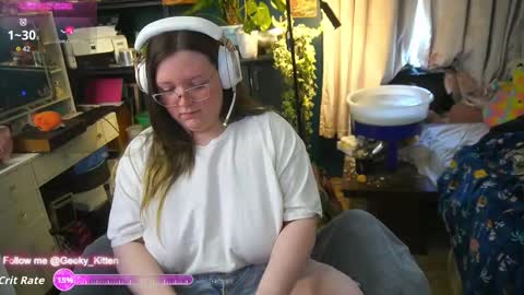 Snapshot of geeky_kitten chatting on September 2025 02:49:02 PM Geeky Kitten Leina -  online show from September 2025 02:49:02 PM