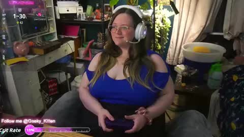 Snapshot of geeky_kitten chatting on September 2025 05:20:01 AM Geeky Kitten Leina -  online show from September 2025 05:20:01 AM