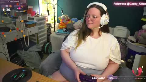 Snapshot of geeky_kitten chatting on October 2025 10:10:01 PM Geeky Kitten Leina -  online show from October 2025 10:10:01 PM