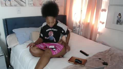 Snapshot of geishapaige chatting on October 2025 05:12:01 PM The Empress online show from October 2025 05:12:01 PM