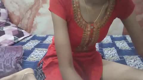 Snapshot of gejalaskshmi chatting on May 2026 01:52:01 PM gejalaskshmi online show from May 2026 01:52:01 PM