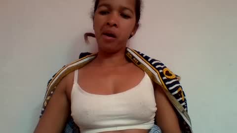 Snapshot of gelmene chatting on June 2026 04:00:02 AM gelmene online show from June 2026 04:00:02 AM