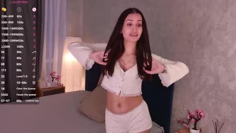 Lia online show from March 2026 03:06:01 PM