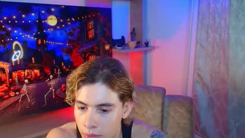 Snapshot of gemdominus chatting on October 2025 01:37:01 AM Gem Dominus online show from October 2025 01:37:01 AM