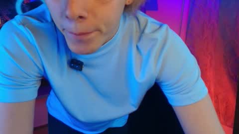 Snapshot of gemdominus chatting on October 2025 12:22:02 AM Gem Dominus online show from October 2025 12:22:02 AM