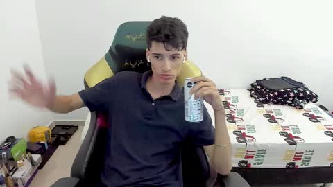 Snapshot of gendo_05 chatting on February 2026 09:20:01 PM GENDO online show from February 2026 09:20:01 PM