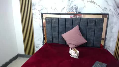 genesis_and_alex online show from January 2026 08:56:01 PM