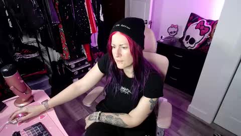 Genny Rock   and  online show from October 2025 12:38:02 AM