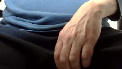 Snapshot of gent063 chatting on January 2025 06:35:01 PM gent063 online show from January 2025 06:35:01 PM