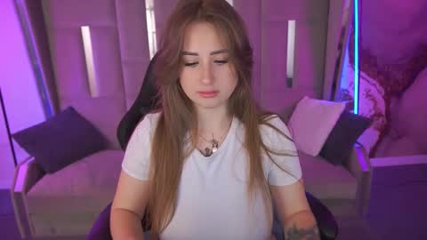 gentleadellee online show from November 2025 01:22:01 PM