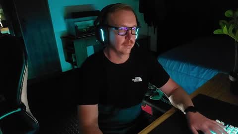 Snapshot of gentleman_xoxo chatting on March 2026 06:18:02 PM Gentleman online show from March 2026 06:18:02 PM