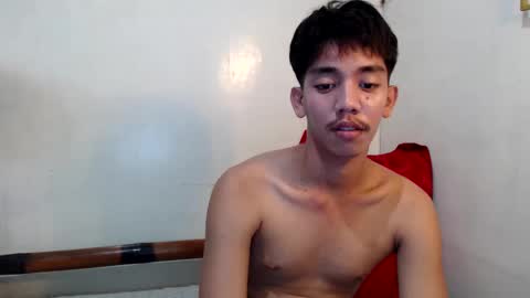 Snapshot of gentlemanlustx chatting on February 2026 07:51:01 AM Rayl online show from February 2026 07:51:01 AM